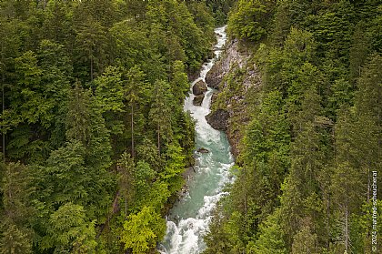 Luftaufnahme Strumboding-Wasserfall