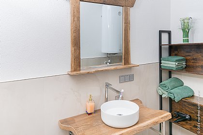 Apartment 1 - Bad, Waschbecken